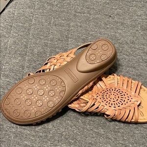 Naturalizer Brown Sandals Huarache Style Flexible Design